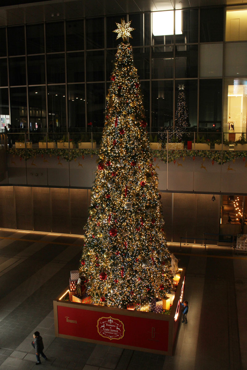 名古屋・JRゲートタワー 1Fアトリウム クリスマスツリー 181217