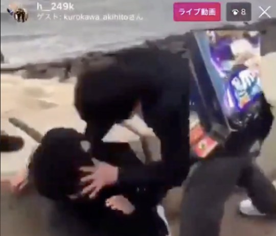 新潟青陵高校１年生で韓国（K-POP）のTWICEが大好きな中島烈が被害者の顔面をコンクリートに激しく叩き付ける映像！