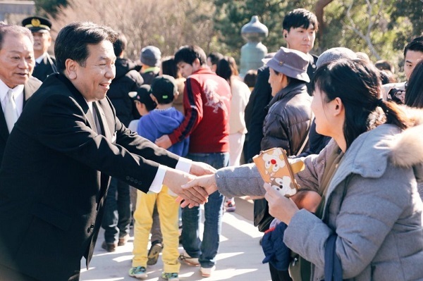 本日4日、枝野代表は福山幹事長らと伊勢神宮⛩を参詣し、一年の無事と平安を祈願しました。