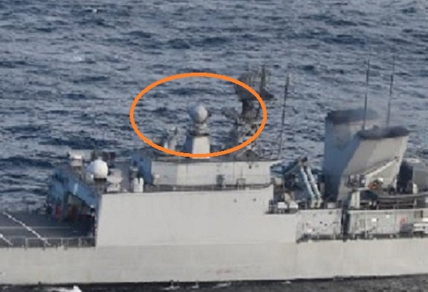 韓国の駆逐艦「クァンゲト・デワン」の後部の火器管制レーダー「STIR-180」が、空中にある自衛隊の哨戒機に向けられていることが分かり、水上にあるはずの遭難した北朝鮮の船舶を捜索するために使用されていなかった