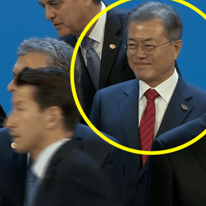 【悲報】韓国の文在寅大統領、G20で会話に入れず終始キョロキョロ