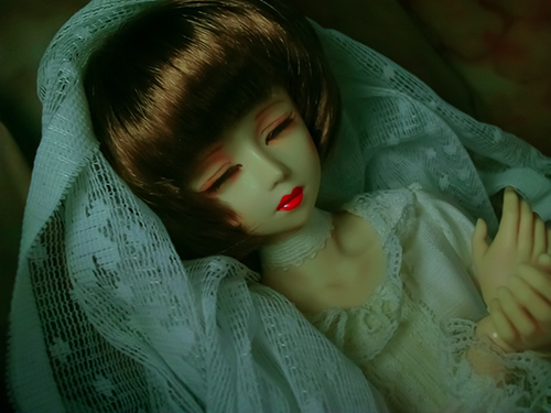 PARABOX、47グレーテルの閉眼ヘッドをメイクした、眠る乙女、葉子。トイデジ部の展示用に、トイデジで撮りました。