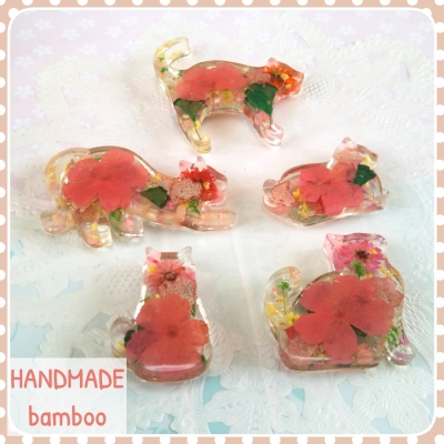 お花ぎっしりのさくら猫（レジン作品） - HANDMADE bamboo