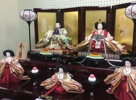 掛川市O様のお雛様は3代続いて秀月オリジナル 豪華な高級三段飾り