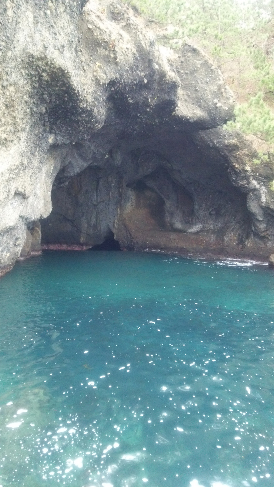 青の洞窟「竜王洞」
