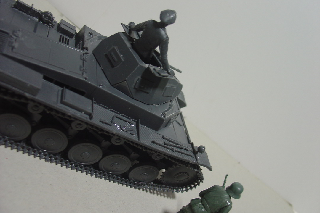 タミヤのミリタリーミニチュアシリーズ No.299 ドイツ軍 ２号戦車を組み立てた物 左後方から その１