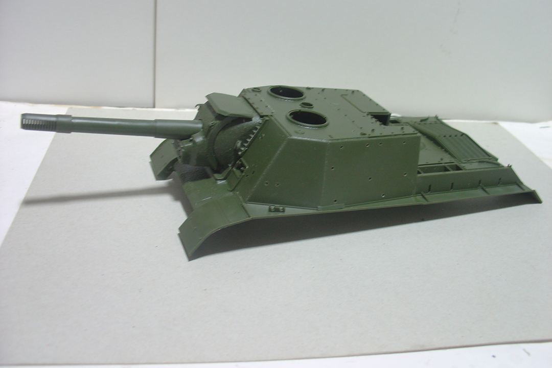 タミヤのミリタリーミニチュアシリーズ No.303 ソ連軍 重自走砲 JSU-152の戦車の砲と車体 その２
