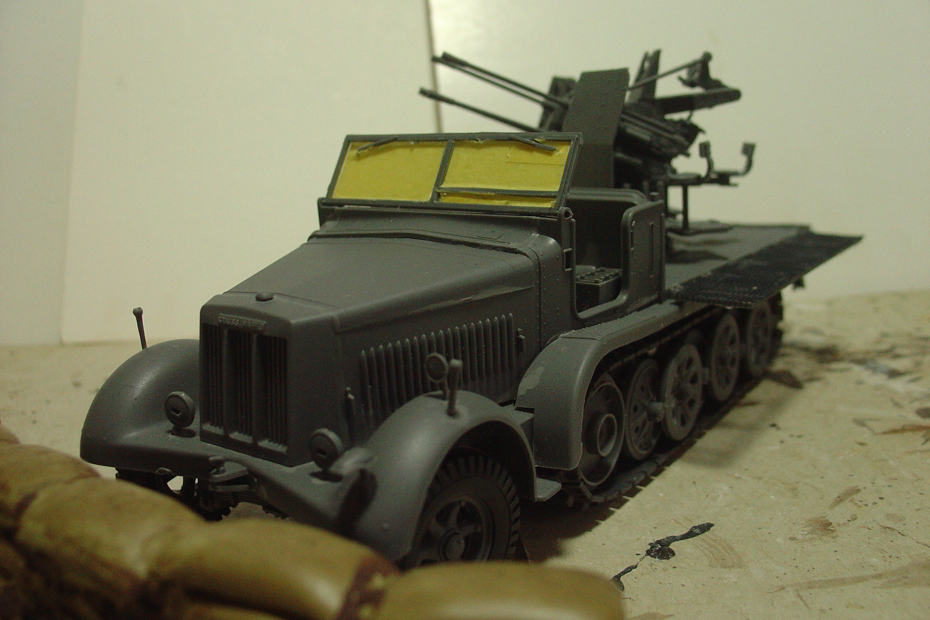 タミヤのミリタリーミニチュアシリーズ No050 ドイツ軍 ８トン ハーフトラック 四連高射砲 その１
