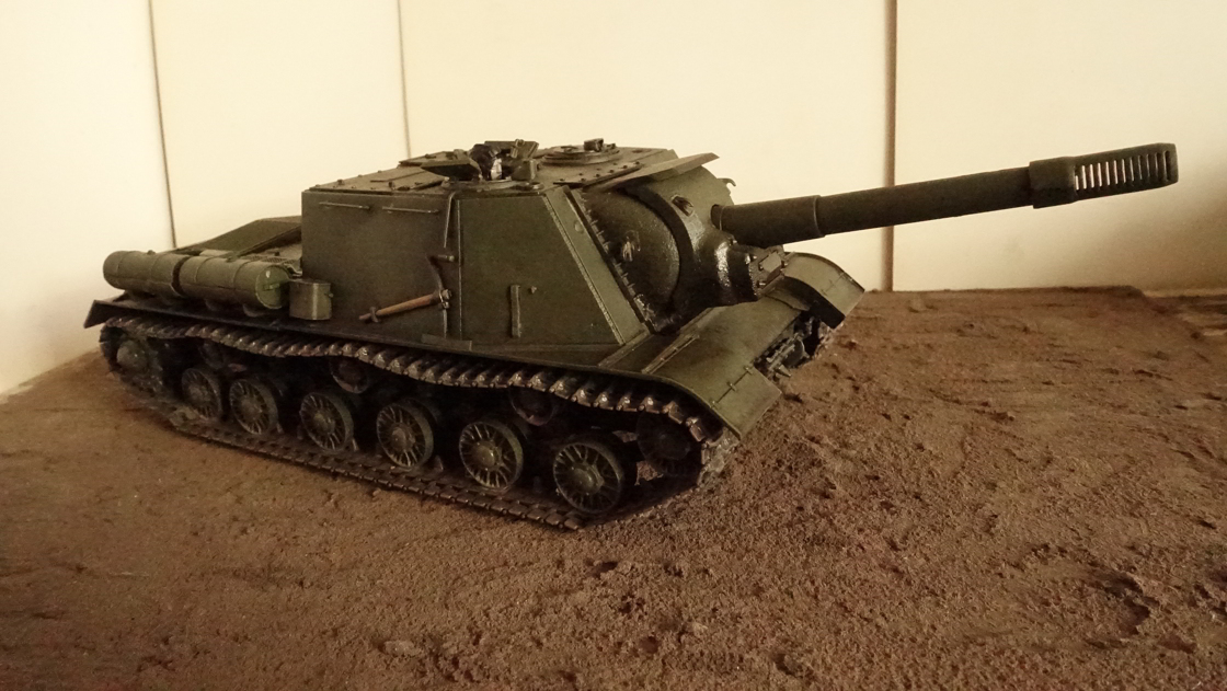 タミヤのミリタリーミニチュアシリーズ No.303 ソ連軍 重自走砲 JSU-152の戦車の車体下部 その２