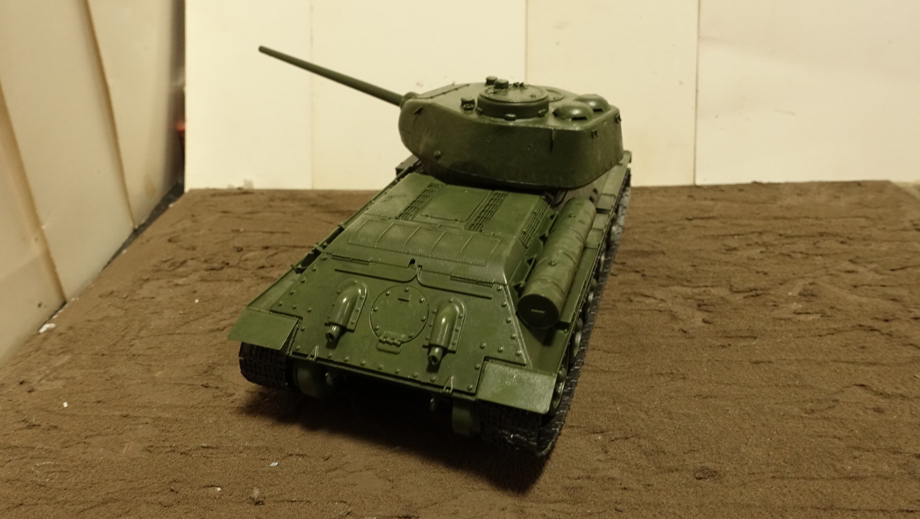 ドラゴンの DR6066 ソ連軍 T-34/85 Mod.1944 その３