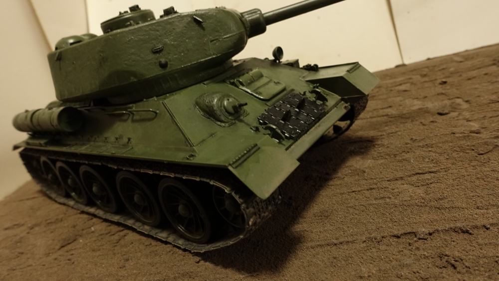 ドラゴンの DR6066 ソ連軍 T-34/85 Mod.1944 その４