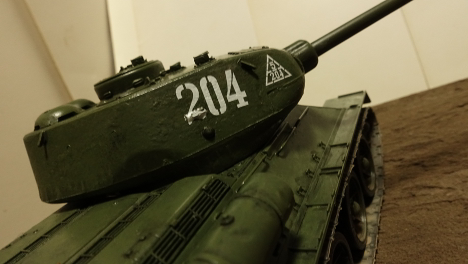 ドラゴンの DR6066 ソ連軍 T-34/85 Mod.1944 その３
