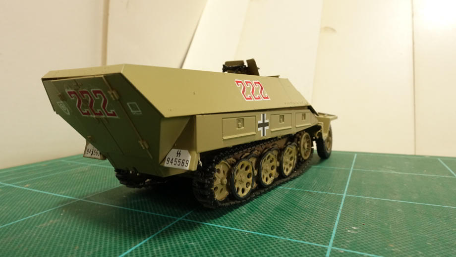 タミヤのミリタリーミニチュアシリーズ No.195 ドイツ軍 ハノマーク装甲兵員輸送車を組み立てた物 その３