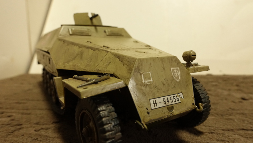 タミヤのミリタリーミニチュアシリーズ No.195 ドイツ軍 ハノマーク装甲兵員輸送車を組み立てた物 その５