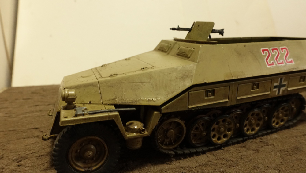 タミヤのミリタリーミニチュアシリーズ No.195 ドイツ軍 ハノマーク装甲兵員輸送車を組み立てた物 その７