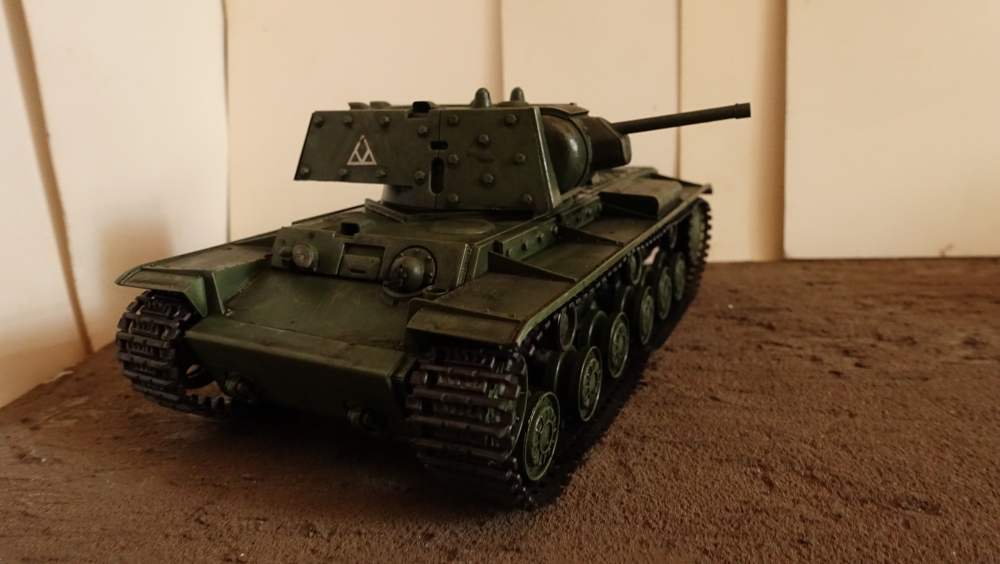 タミヤのミリタリーミニチュアシリーズ No.142 ソビエトKV-1B重戦車 その１