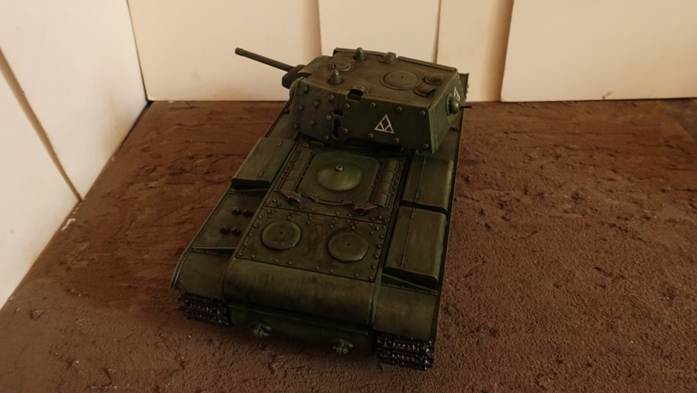 タミヤのミリタリーミニチュアシリーズ No.142 ソビエトKV-1B重戦車 その３