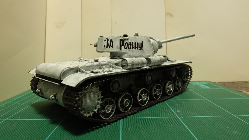タミヤのミリタリーミニチュアシリーズ No.142 ソビエトKV-1C重戦車 その２