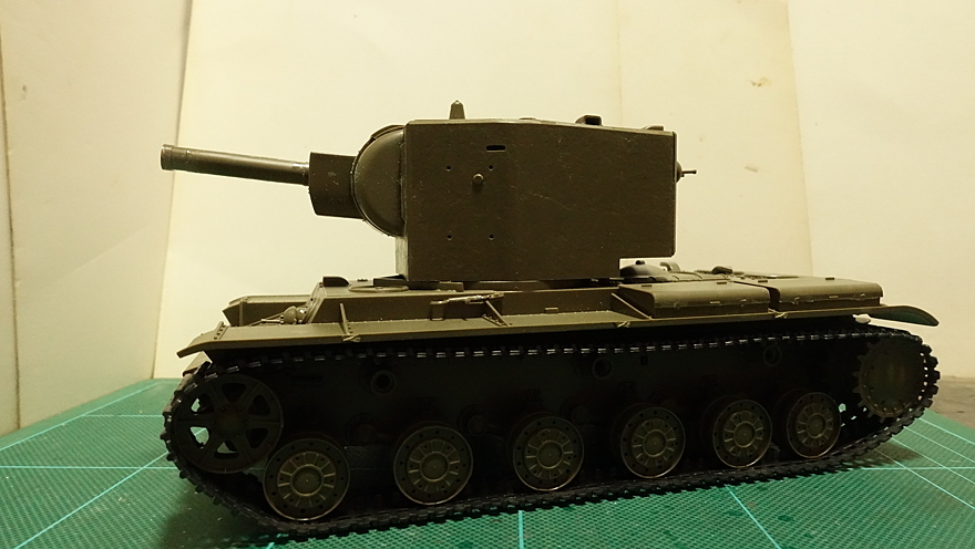 タミヤのミリタリーミニチュアシリーズ No.063 ソビエト重戦車KV-IIギガント その１