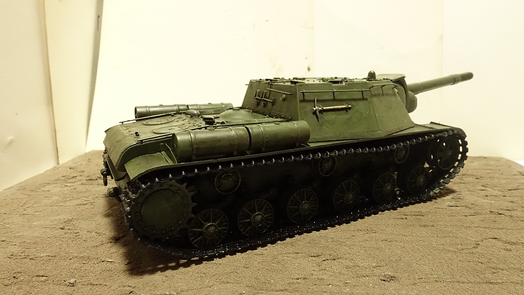 トランペッター その３ No.01571 ソビエト軍 SU-152 重自走砲 その２