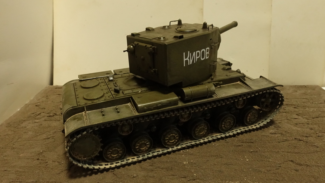 タミヤのミリタリーミニチュアシリーズ No.063 ソビエト重戦車KV-IIギガント その２