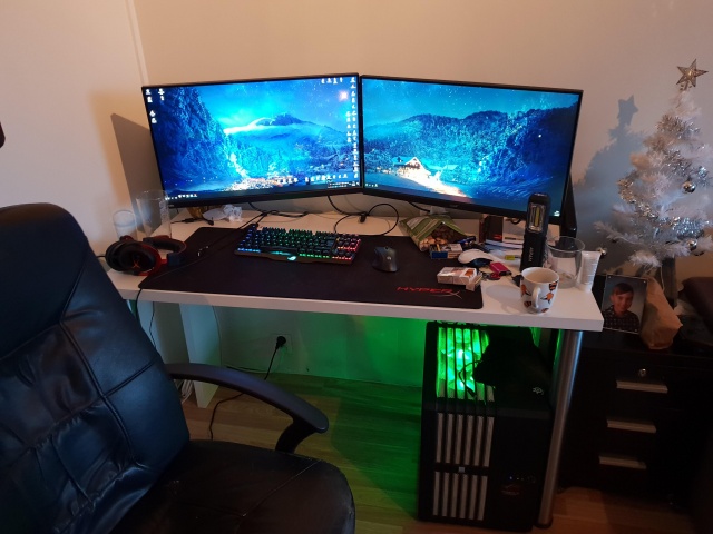 PC_Desk_139_92.jpg